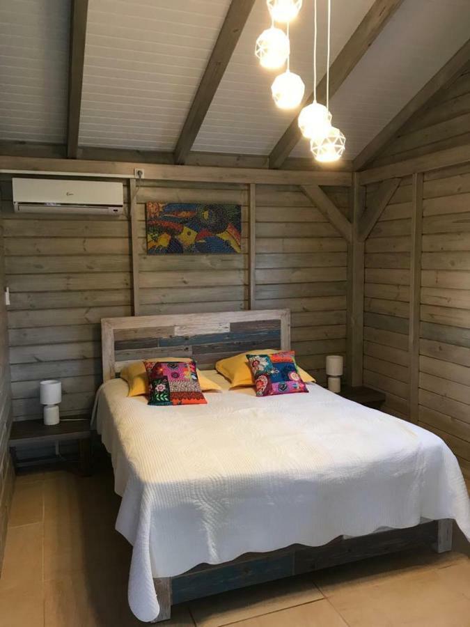 Charmant Bungalow Au Coeur De L'Ile Baie-Mahault Exteriör bild