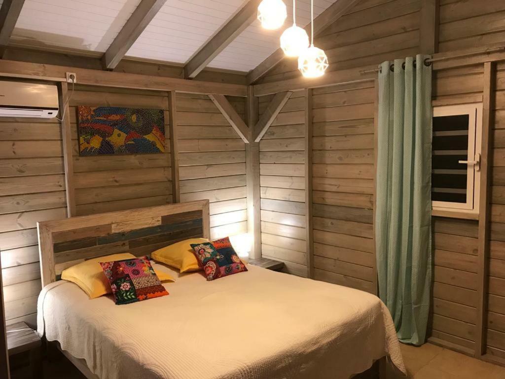 Charmant Bungalow Au Coeur De L'Ile Baie-Mahault Exteriör bild