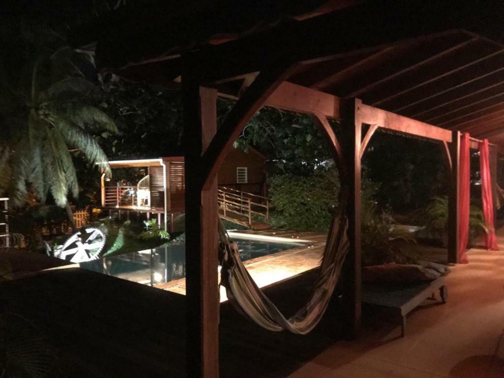 Charmant Bungalow Au Coeur De L'Ile Baie-Mahault Exteriör bild